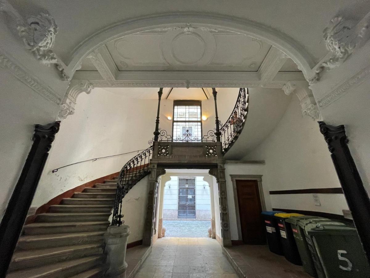 A5 Apartment - Budapest - Hostaid מראה חיצוני תמונה